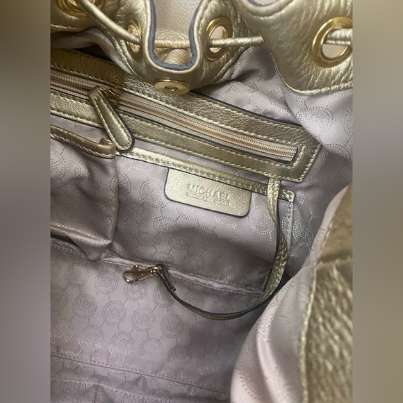 ❌SOLD❌ Stunning Gold Michaelkors Bag!! Original from the USA! Barely used!! - Picture 8 of 11